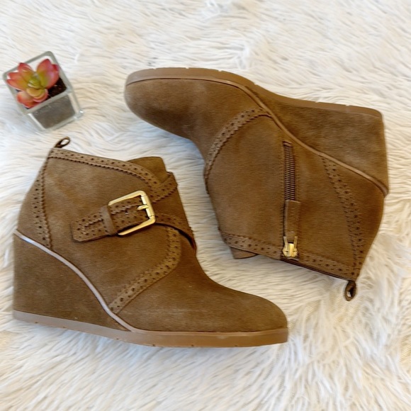 NEW Franco Sarto Arielle Brown Suede Wedge Buckle Ankle Bootie women size 8 - Picture 4 of 8